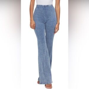 NWOT Soft Sculpt Pull-On Flare Jeans - Good American - Indigo - Size XL